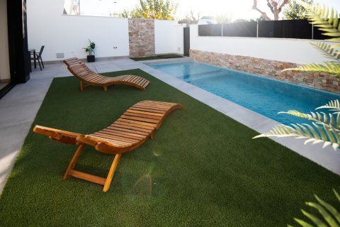 Kaupunkipientalo myytävänä Alicante, Espanja, 3 makuuhuonetta, 220 m2 No. 145103 - kuva 4