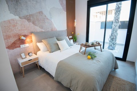 Kaupunkipientalo myytävänä Alicante, Espanja, 3 makuuhuonetta, 220 m2 No. 145103 - kuva 16