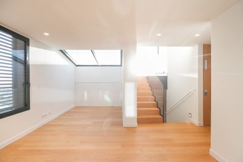 House zum Verkauf in Barcelona, Spanien 6 Schlafzimmer, Nr. 141013 - Foto 17