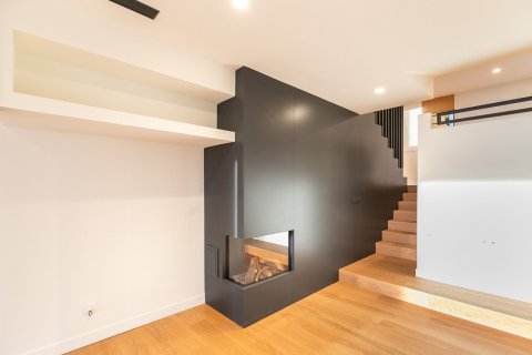 House zum Verkauf in Barcelona, Spanien 6 Schlafzimmer, Nr. 141013 - Foto 7