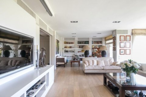 Apartamento en venta en Barcelona, España 5 dormitorios, No. 141016 - foto 7