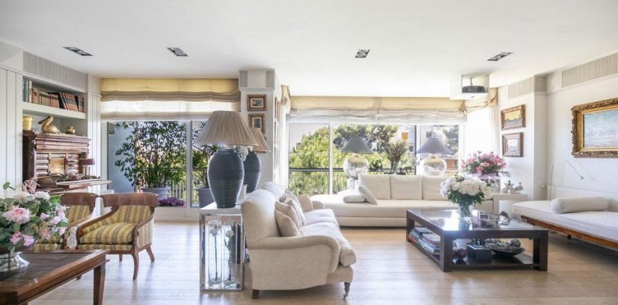 Apartamento en Barcelona, España 5 dormitorios, No. 141016