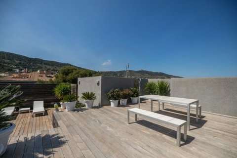 Apartamento en venta en Barcelona, España 5 dormitorios, No. 141016 - foto 4