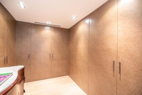 Apartamento en venta en Barcelona, España 5 dormitorios, No. 141016 - foto 11