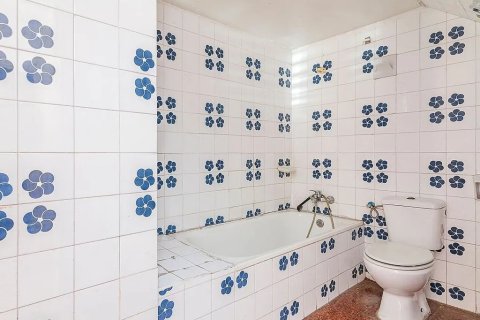 Huoneisto myytävänä Sant Cugat Del Valles, Barcelona, Espanja, 4 makuuhuonetta, No. 141010 - kuva 10