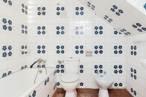 Huoneisto myytävänä Sant Cugat Del Valles, Barcelona, Espanja, 4 makuuhuonetta, No. 141010 - kuva 11