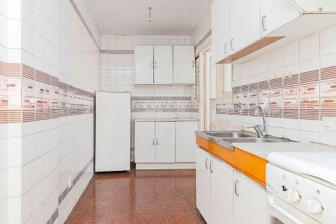 Huoneisto myytävänä Sant Cugat Del Valles, Barcelona, Espanja, 4 makuuhuonetta, No. 141010 - kuva 4