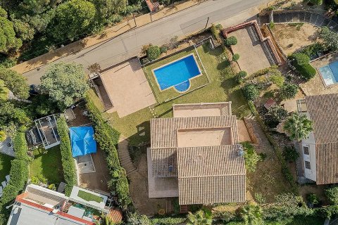 Продажа дома в Льорет-де-Мар, Герона, Испания 6 спален, №141014 - фото 2