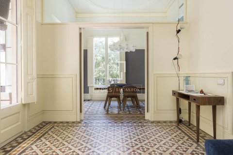 Apartamento en alquiler en Barcelona, España 3 dormitorios, 144 m2 No. 168923 - foto 5