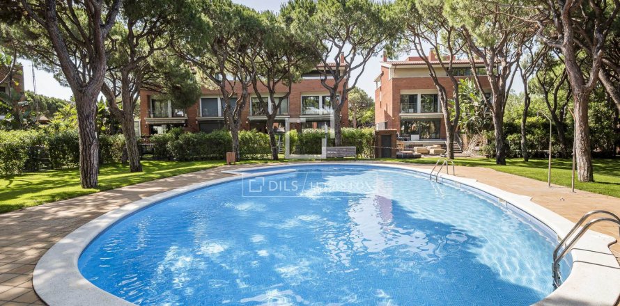Villa en Gavà, Barcelona, España 4 dormitorios, 280 m2 No. 168924