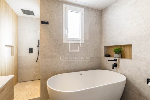 Penthauss pārdošanā Barcelona, Spānijā 1 istaba, 52 m2 Nr. 168928 - attēls 21