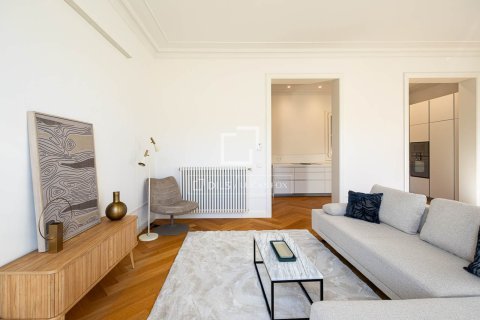 Apartment for rent in Barcelona, Spain 3 bedrooms, 170 sq.m. No. 168925 - photo 5