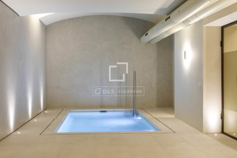 Apartment for rent in Barcelona, Spain 3 bedrooms, 170 sq.m. No. 168925 - photo 25