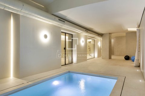 Apartment for rent in Barcelona, Spain 3 bedrooms, 170 sq.m. No. 168925 - photo 3