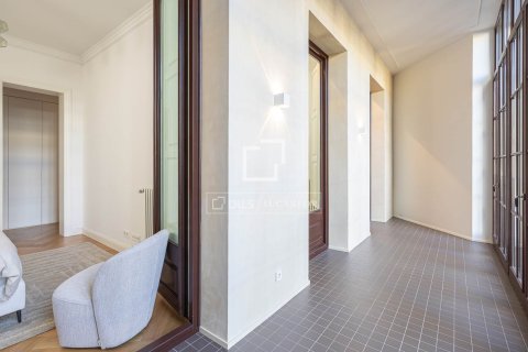 Apartment for rent in Barcelona, Spain 3 bedrooms, 170 sq.m. No. 168925 - photo 28