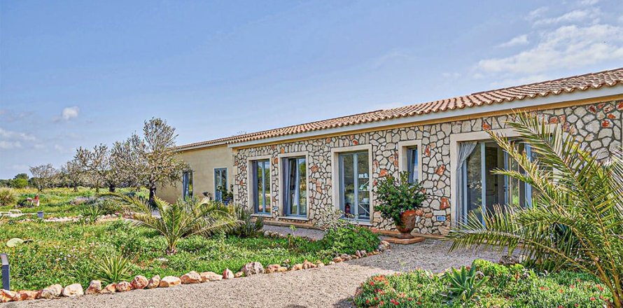 Villa à Mallorca, Espagne 5 chambres, 300 m2 No. 148078