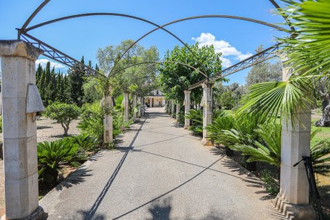 Villa for sale in Mallorca, Spain 4 bedrooms, 536 sq.m. No. 148079 - photo 29