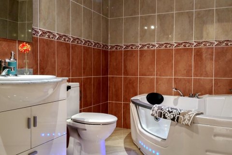 Villa till salu i Vilafranca De Bonany, Mallorca, Spanien 5 sovrum, 262 kvm. Nr. 148082 - foto 18