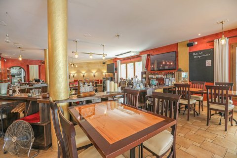 Продажа коммерческой недвижимости в Порт Адриано, Майорка, Испания 3 спальни, 360м2 №148081 - фото 7