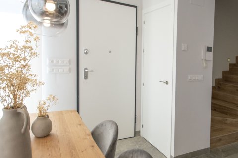 Apartamento en venta en Pilar de la Horadada, Alicante, España 3 dormitorios, 127 m2 No. 148642 - foto 22