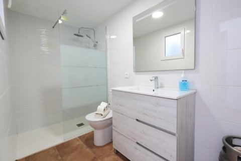 Bungalow for sale in Alicante, Spain 2 bedrooms, 81 sq.m. No. 148638 - photo 23