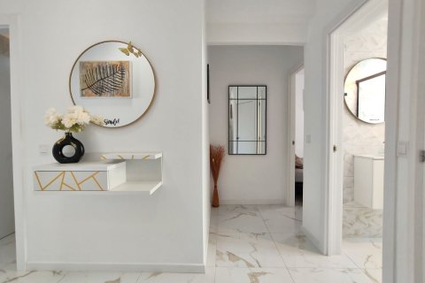 Apartment for sale in La Mata, Alicante, Spain 3 bedrooms,  No. 148636 - photo 14