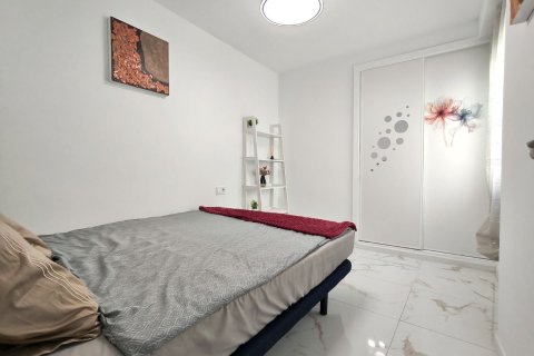 Apartment for sale in La Mata, Alicante, Spain 3 bedrooms,  No. 148636 - photo 12