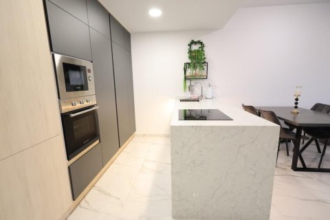 Apartment for sale in Alicante, Spain 2 bedrooms, 81 sq.m. No. 148639 - photo 15