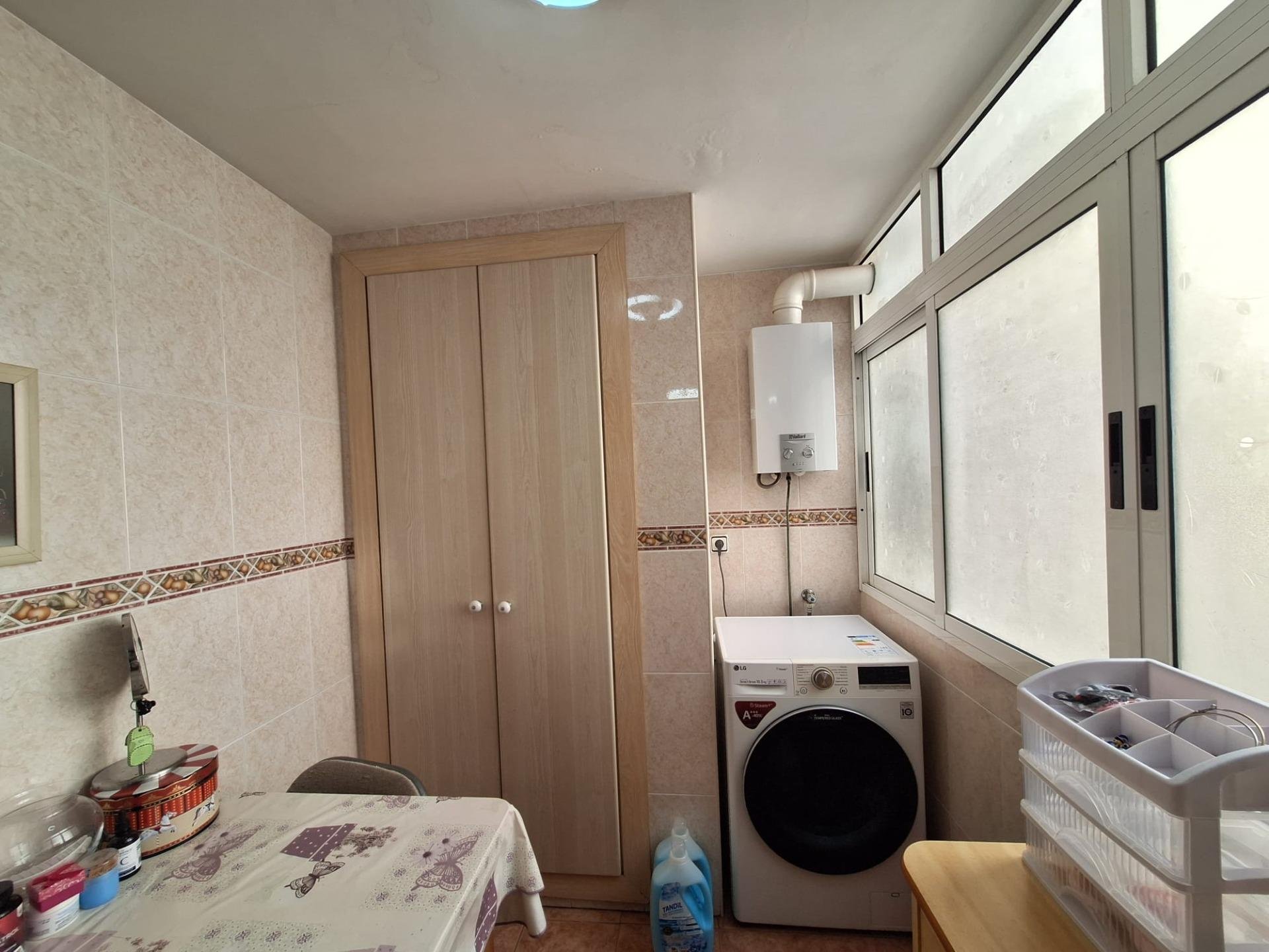 Appartamento a Alicante, Spagna 1 camera da letto, 81 mq. N° 183006