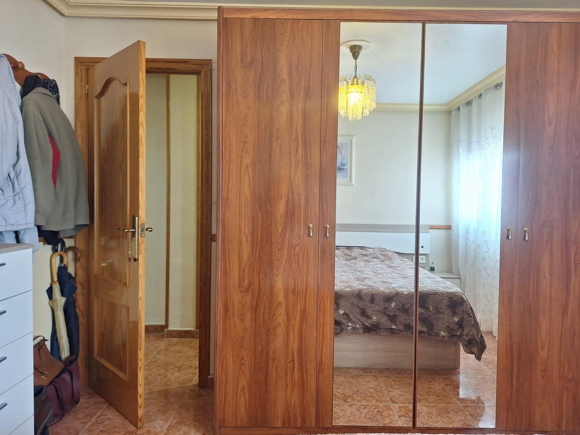 Appartamento a Alicante, Spagna 1 camera da letto, 81 mq. N° 183006