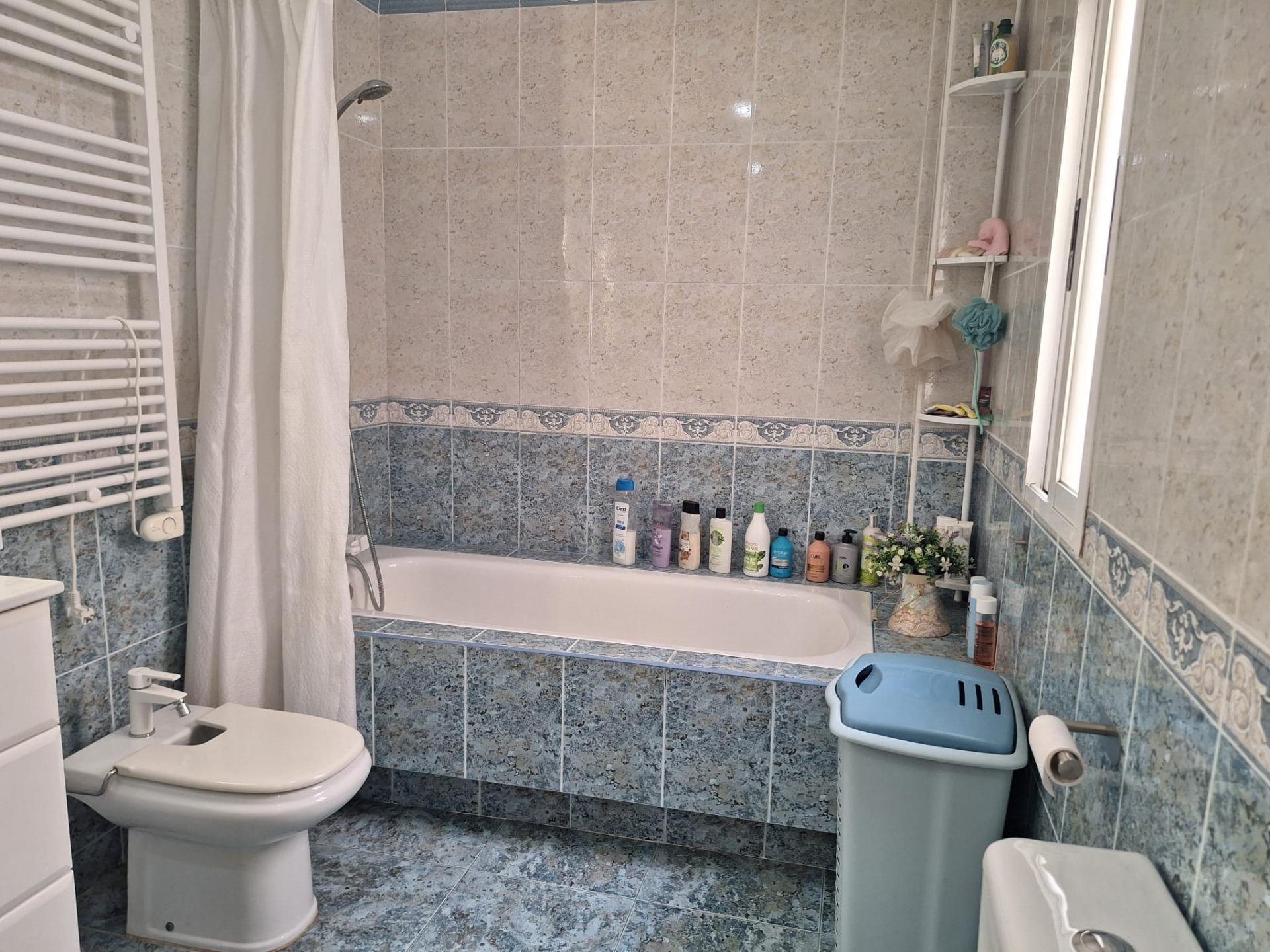 Appartamento a Alicante, Spagna 1 camera da letto, 81 mq. N° 183006