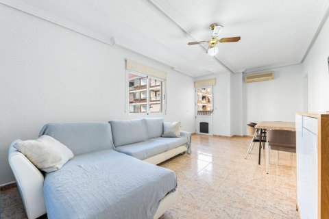 Apartament w Torrevieja, Alicante, Hiszpania 3 sypialnie, 102 mkw. nr 183003 – zdjęcie 17