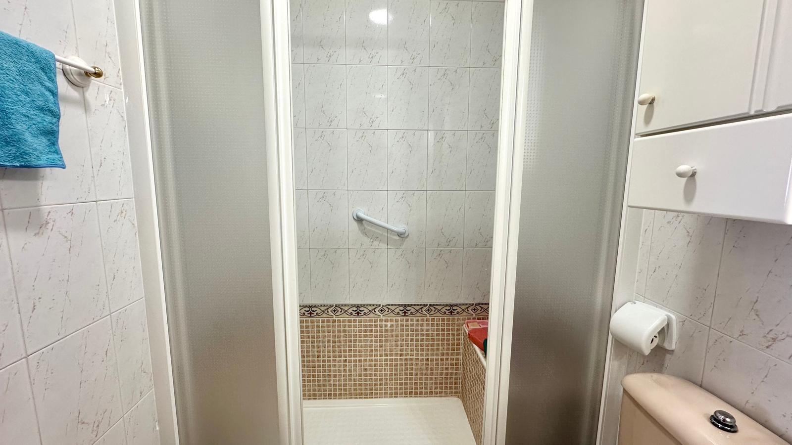 Ático en Torrevieja, Alicante, España 2 dormitorios, 58 m2 No. 183004