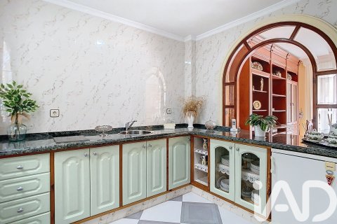 Villa for sale in Vejer de la Frontera, Cadiz, Spain 9 bedrooms, 623 sq.m. No. 172209 - photo 13