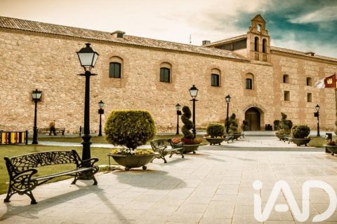 Commercial property in Torrijos, Toledo, Spain 2595 sq.m. No. 172186