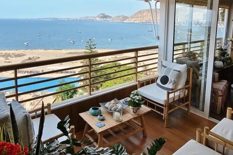 Huoneisto myytävänä Cabo De Las Huertas, Alicante, Espanja, 4 makuuhuonetta, 178 m2 No. 168819 - kuva 2