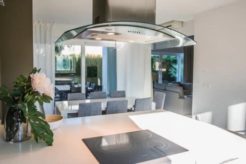 Willa w Albir, Alicante, Hiszpania 4 sypialnie, 548 mkw. nr 165337 – zdjęcie 16