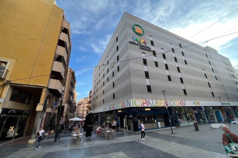 Commercial property à Benidorm, Alicante, Espagne 597 m2 No. 165336