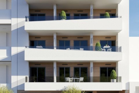 Apartamento en venta en Torrevieja, Alicante, España 1 dormitorio, 61 m2 No. 167483 - foto 1