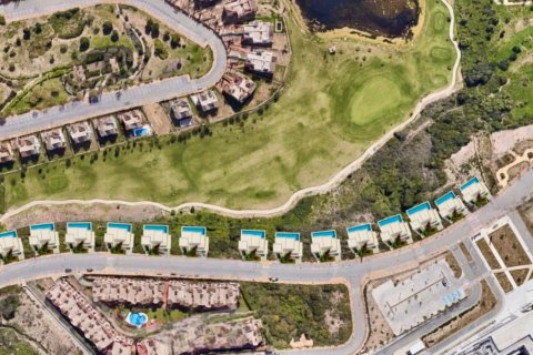 Villa till salu i Estepona, Malaga, Spanien 6 sovrum, 235 kvm. Nr. 162895 - foto 5