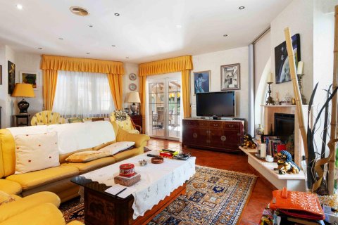 Villa for sale Cabo Roig, Alicante, Spain 3 bedrooms, 340 sq.m. No. 115145 - photo 9