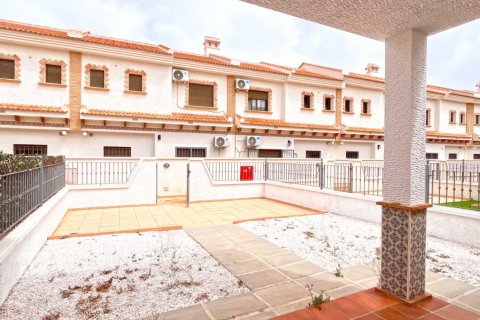 Radhus till salu San Miguel de Salinas, Alicante, Spanien 3 sovrum, 102 kvm. Nr. 115134 - foto 6