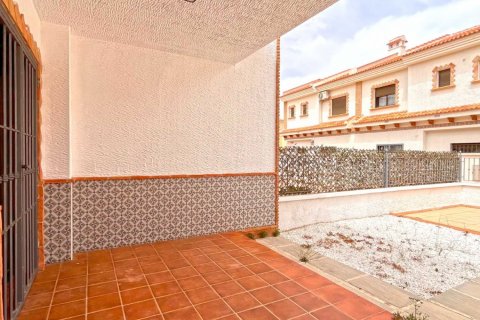 Radhus till salu San Miguel de Salinas, Alicante, Spanien 3 sovrum, 102 kvm. Nr. 115134 - foto 3
