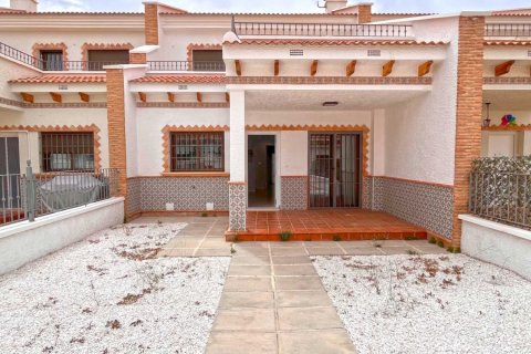 Radhus till salu San Miguel de Salinas, Alicante, Spanien 3 sovrum, 102 kvm. Nr. 115134 - foto 1