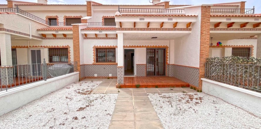 Radhus San Miguel de Salinas, Alicante, Spanien 3 sovrum, 102 kvm. Nr. 115134