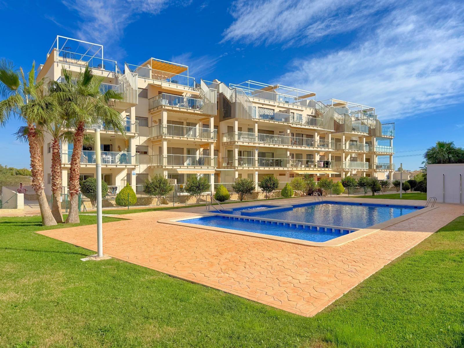 Apartment à La Zenia, Alicante, Espagne 3 chambres, 139 m2 No. 138386