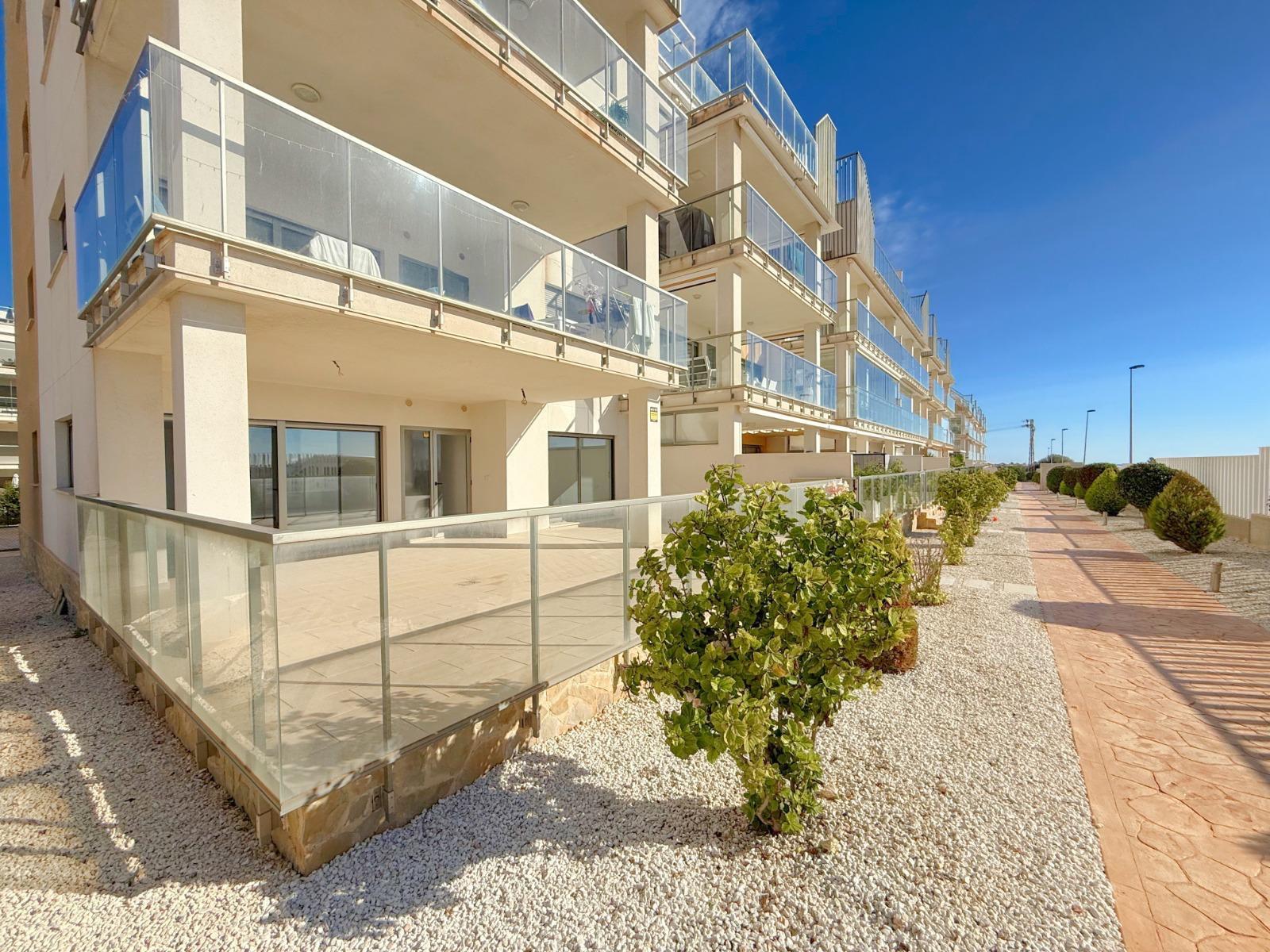 Apartment à La Zenia, Alicante, Espagne 3 chambres, 139 m2 No. 138386