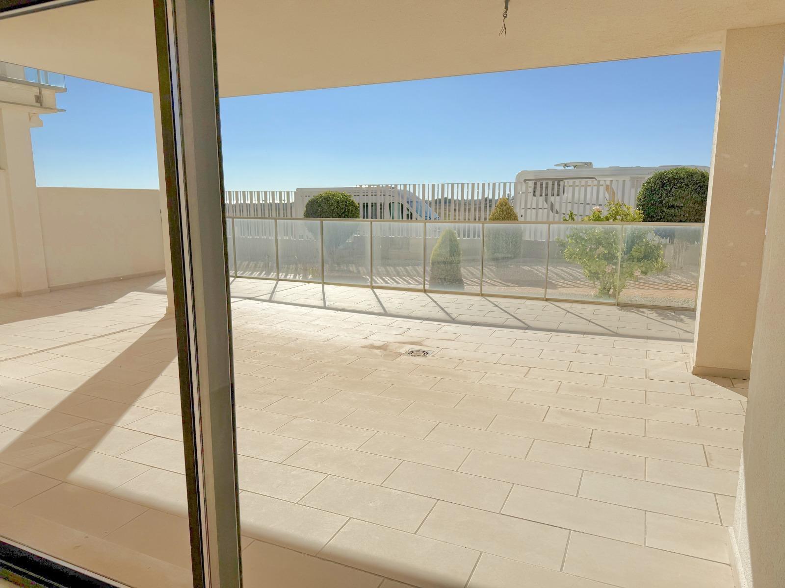 Apartment à La Zenia, Alicante, Espagne 3 chambres, 139 m2 No. 138386