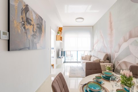 Apartamento en venta Torrevieja, Alicante, España 2 dormitorios, 65 m2 No. 138387 - foto 4