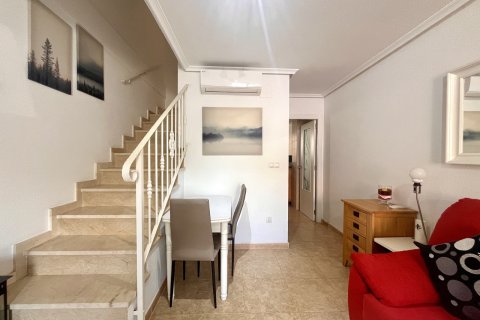 Kaupunkipientalo myytävänä Torrevieja, Alicante, Espanja, 2 makuuhuonetta, 70 m2 No. 138384 - kuva 24